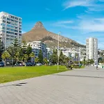 Sunny, Bright, Secure, Pool- Promenade